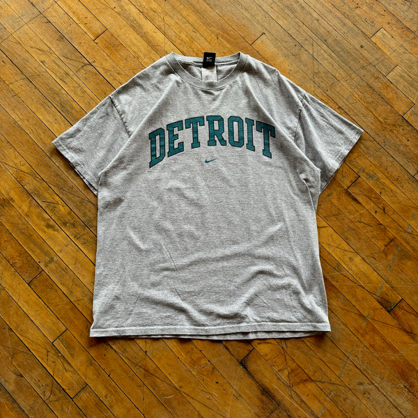 90's Nike Detroit Pistons Tee (XL)